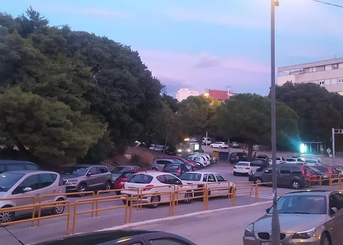 Happy Dreams Near The And Old Town Lägenhet Split