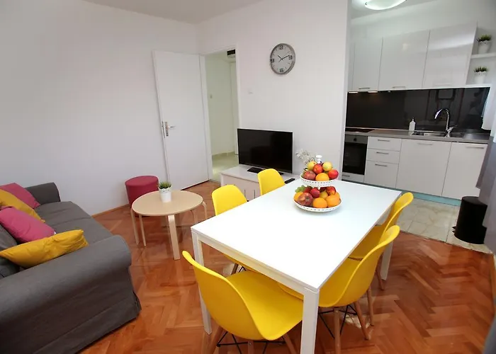 Happy Dreams Near The And Old Town Lägenhet Split