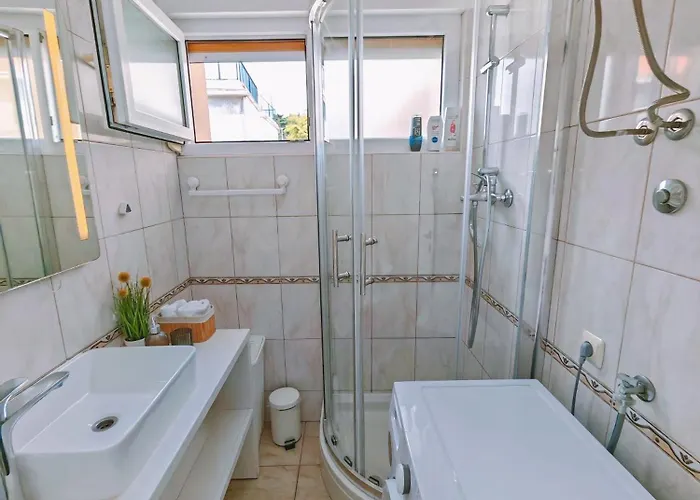 Happy Dreams Near The And Old Town Lägenhet