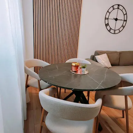 Apartament Happy Dreams Near The And Old Town *